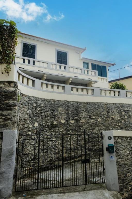 Casa de hóspedes Guestready - Blissful Getaway In *